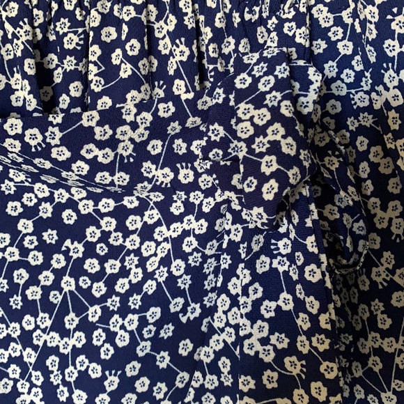 Floral long sleeve ruffle mini dress - Picture 3 of 4